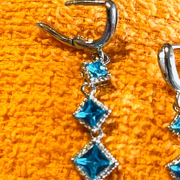 Blue topaz earrings sterling silver - Picture 2 of 9